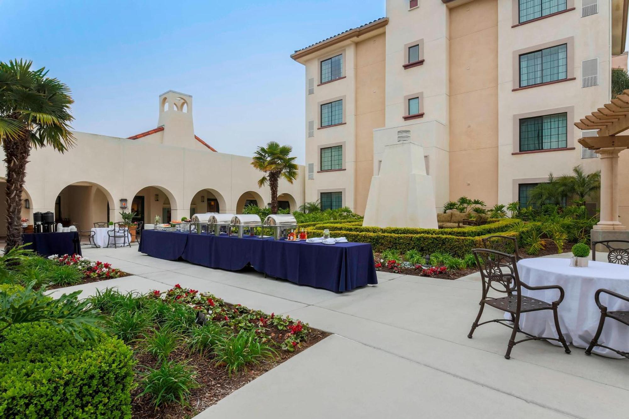 Courtyard San Diego Airport/Liberty Station Exterior photo